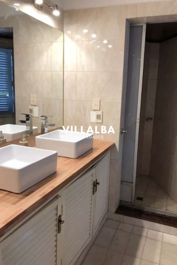 Apartamento ID.4770 - Vende espectacular casa en Lugano de 3 dormitorios, con piscina y parrillero.