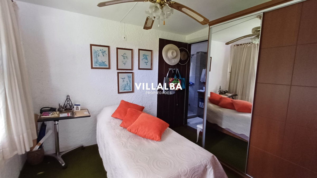 Apartamento ID.2803 - Vende Casa en Zona comercial en Lugano - Punta del Este