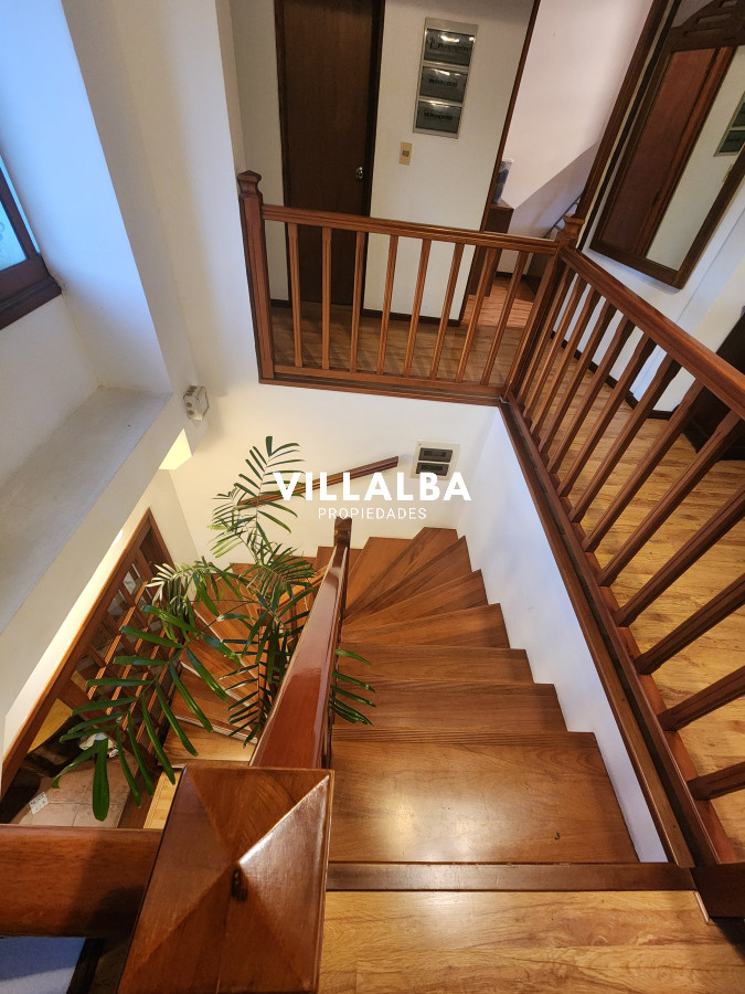 Apartamento ID.3730 - Vende casa en playa mansa punta del este