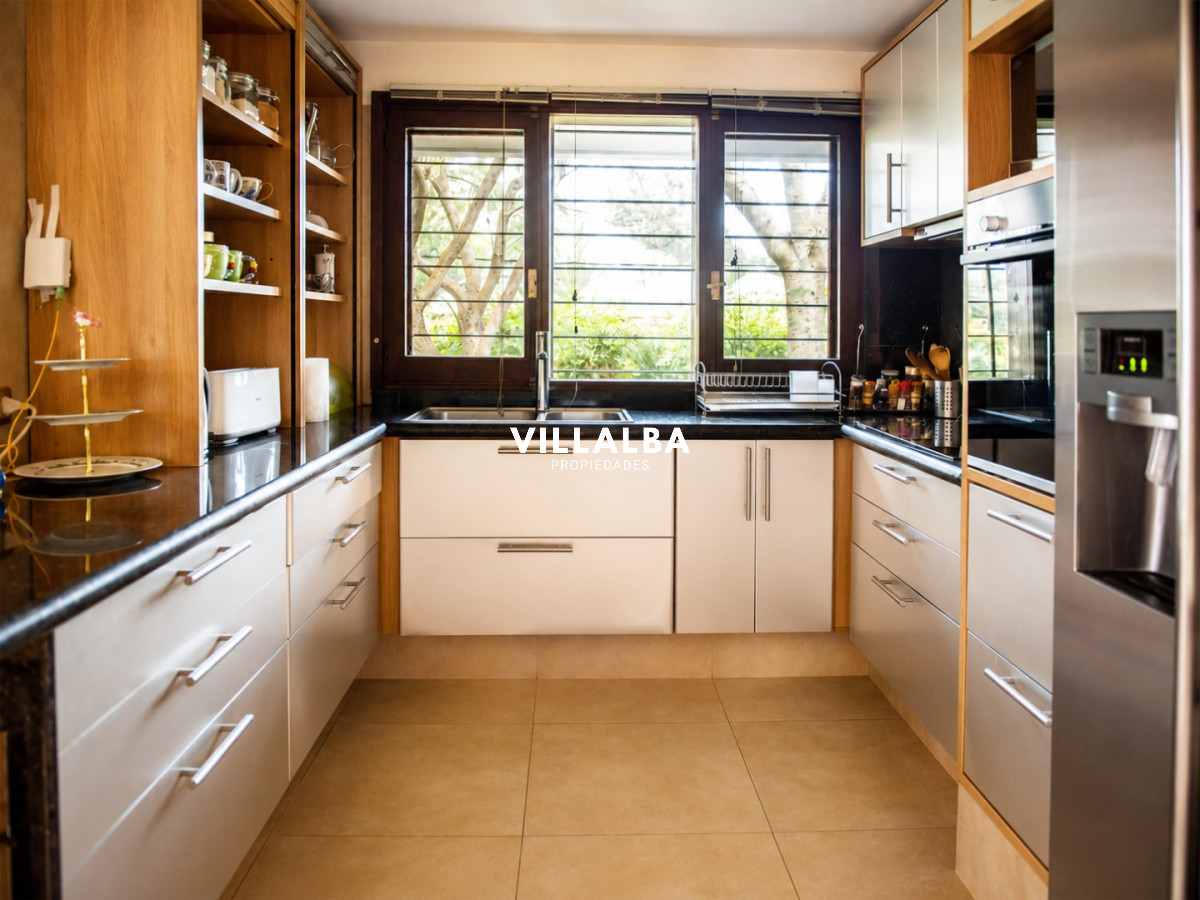 Casa ID.3629 - Elegante residencia en Venta en San Rafael proximo al mar