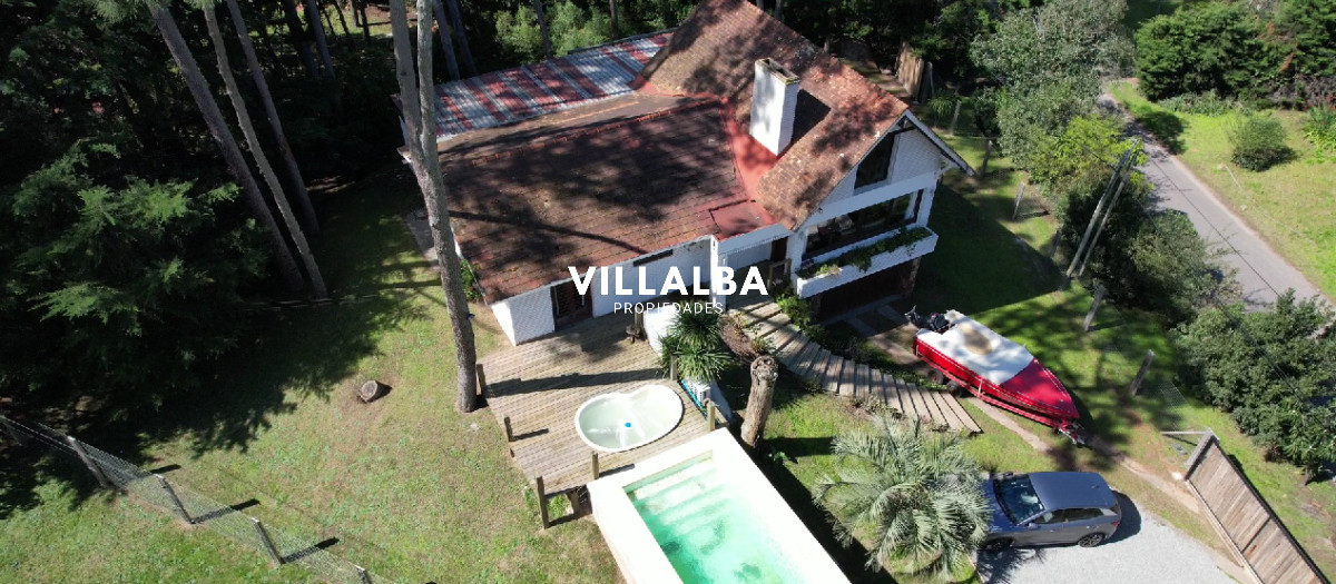 Casa ID.3241 - Casa en Venta de 5 dormitorios en San Rafael , Punta del este 