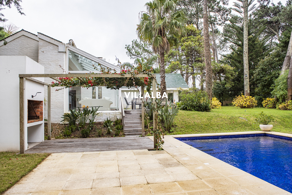 Apartamento ID.3629 - Elegante residencia en Venta en San Rafael proximo al mar