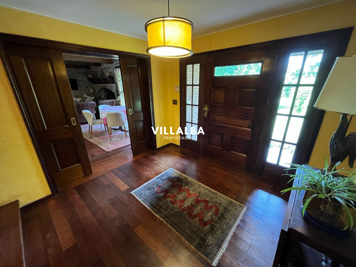 Apartamento ID.3323 - Hermosa mansión en Golf de 6 dormitorios , Punta del Este
