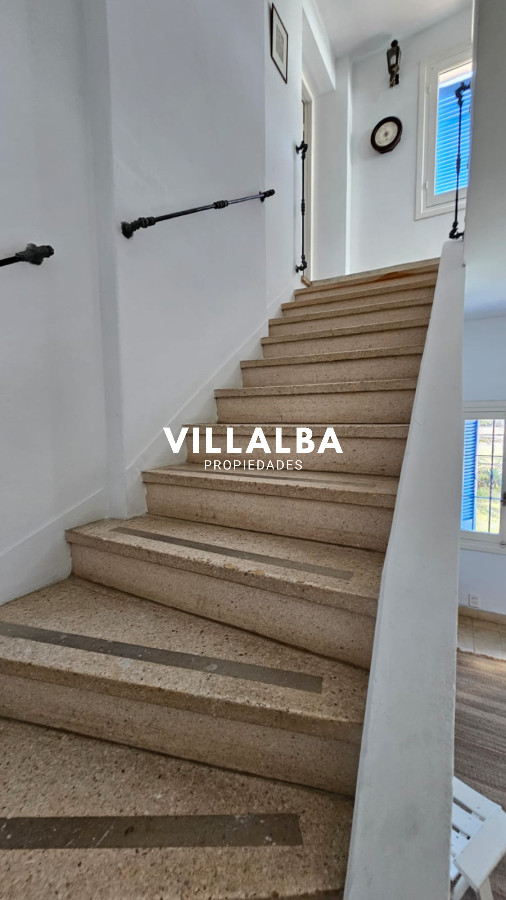 Apartamento ID.3322 - Importante residencia frente al mar en venta.