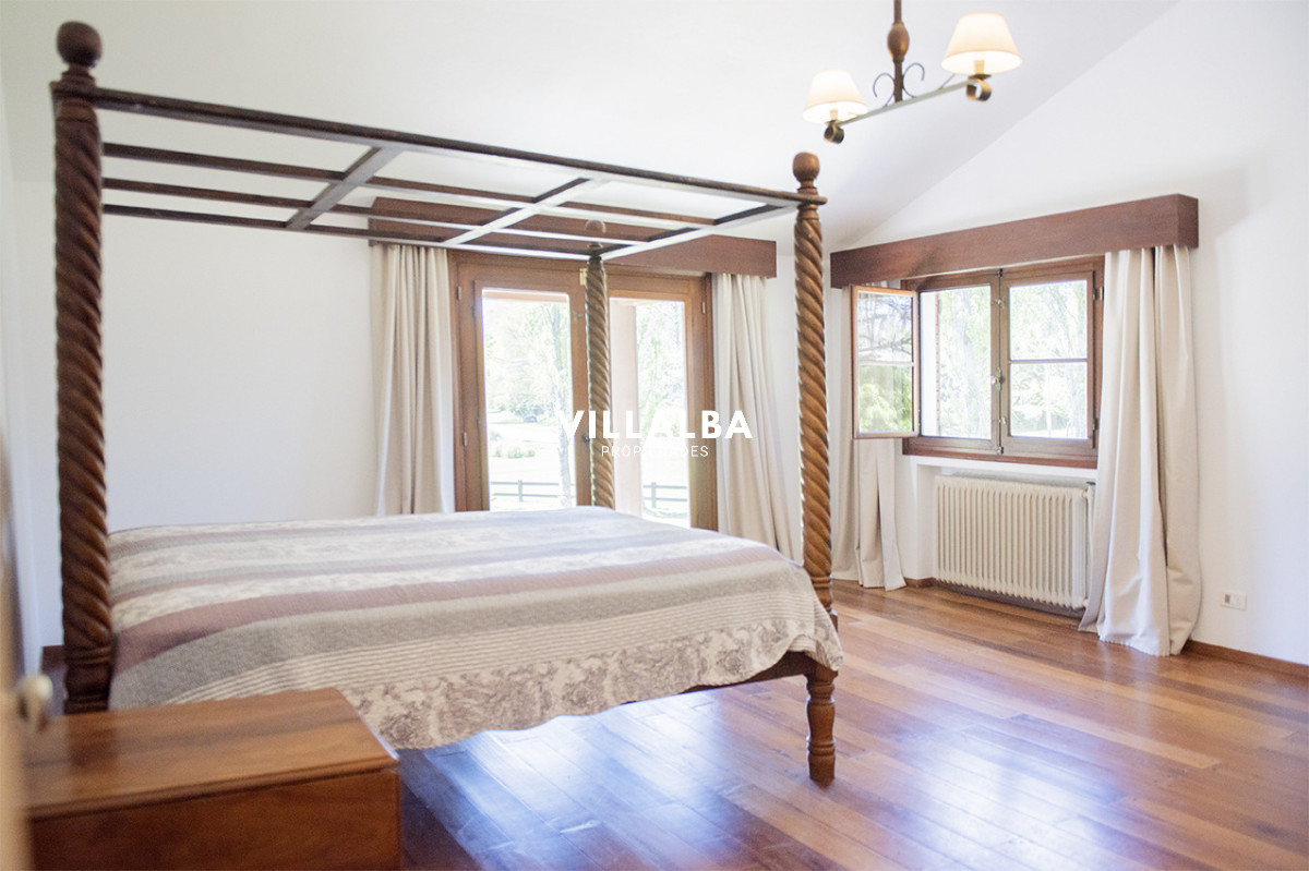 Casa ID.3251 - En venta casa de 4 dormitorios, con agradable entorno en Golf, Punta del Este.