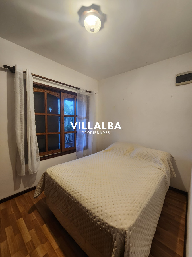 Apartamento ID.3730 - Vende casa en playa mansa punta del este