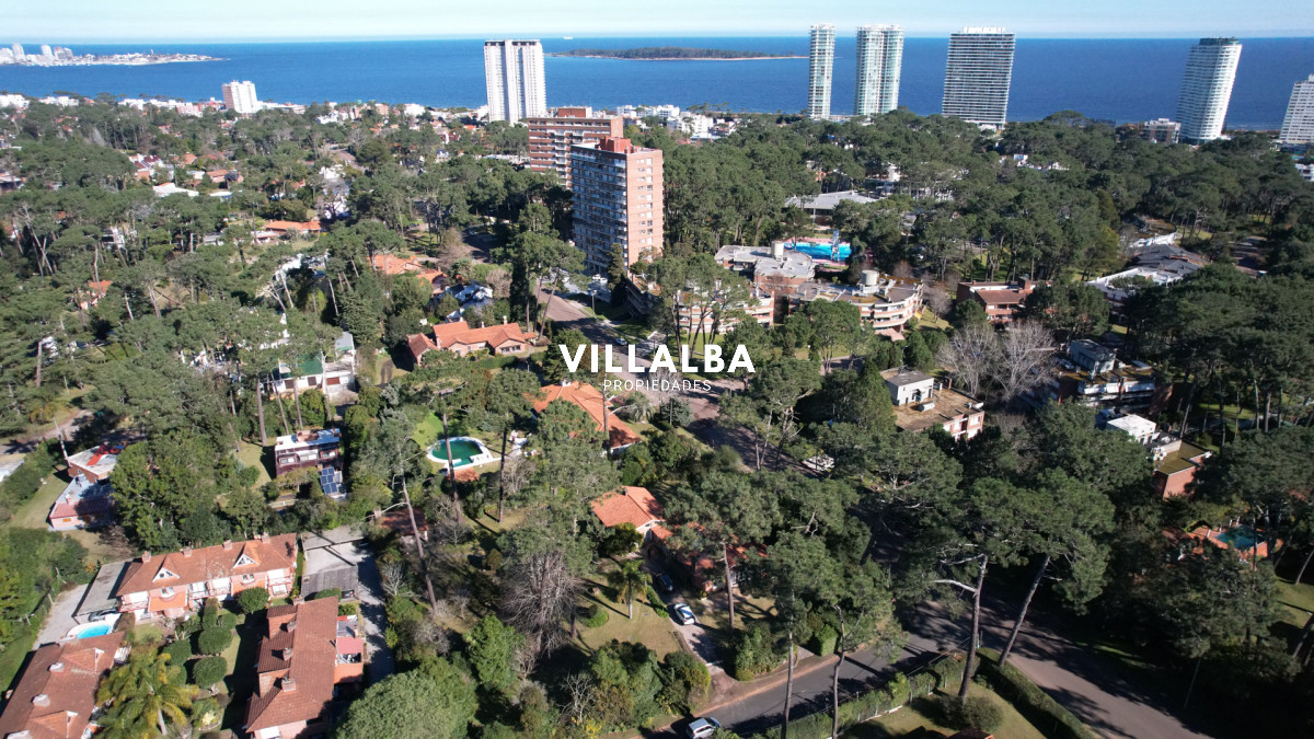 Apartamento ID.2208 - Casa acogedora muy iluminada de 5 dormitorios