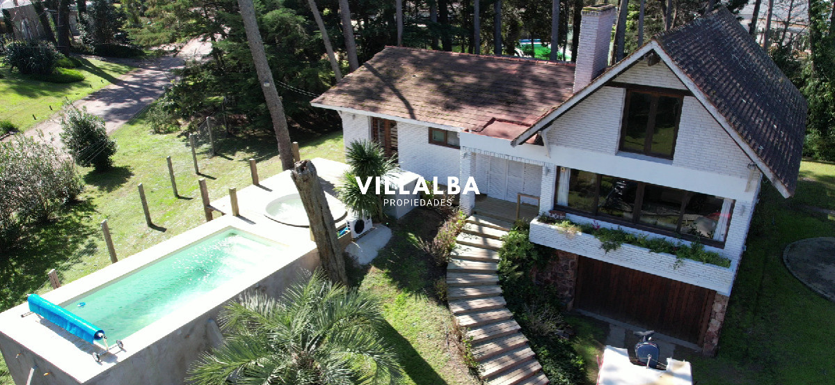 Casa ID.3241 - Casa en Venta de 5 dormitorios en San Rafael , Punta del este 