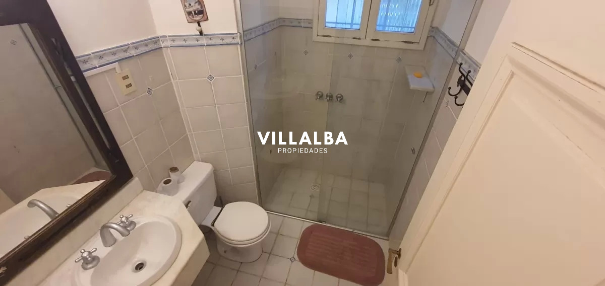 Apartamento ID.1483 - Venta Casa en Aidy Grill, Punta del Este con parrillero a pocas cuadras del mar