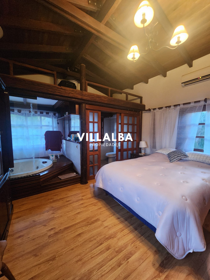 Apartamento ID.3730 - Vende casa en playa mansa punta del este