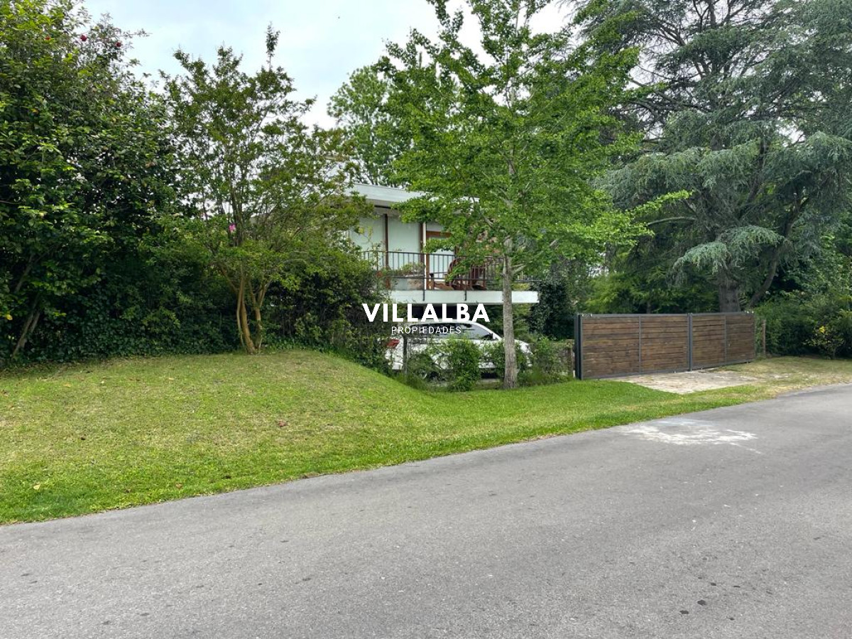 Casa ID.2933 - Casa en venta, Oportunidad para desarrollo inmobiliario en Playa Mansa, Punta del Este. 