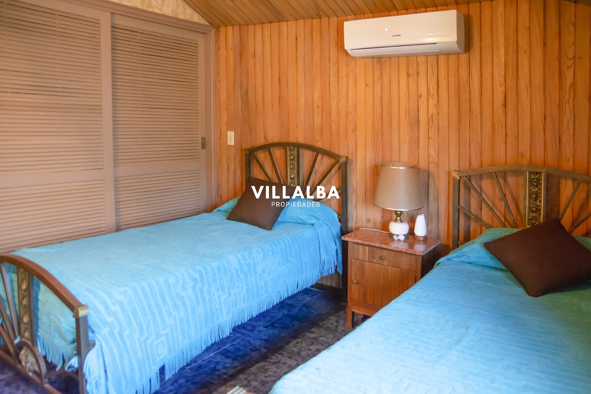 Apartamento ID.2044 - Hermosa casa en venta a pocos metros del mar.