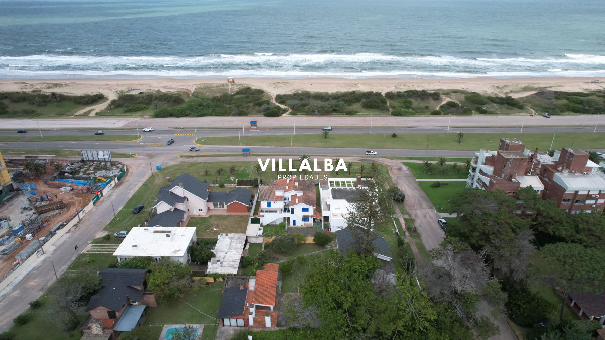 Apartamento ID.3322 - Importante residencia frente al mar en venta.