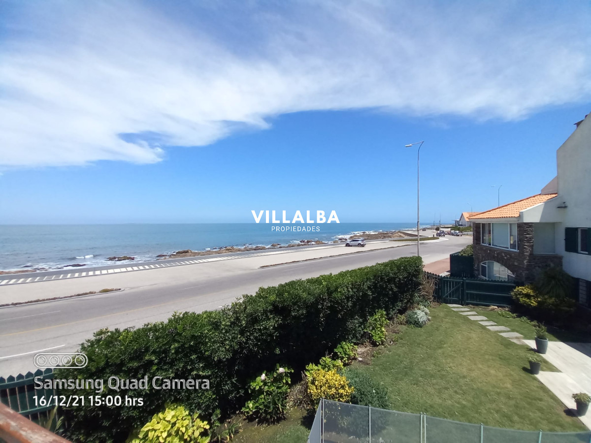 Casa ID.1689 - Vende casa en excelente estado, reciclada. De 6 dormitorios en Peninsula. Punta del Este