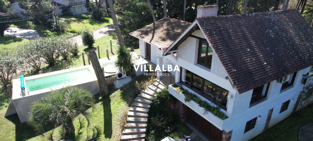 Casa ID.3241 - Casa en Venta de 5 dormitorios en San Rafael , Punta del este 