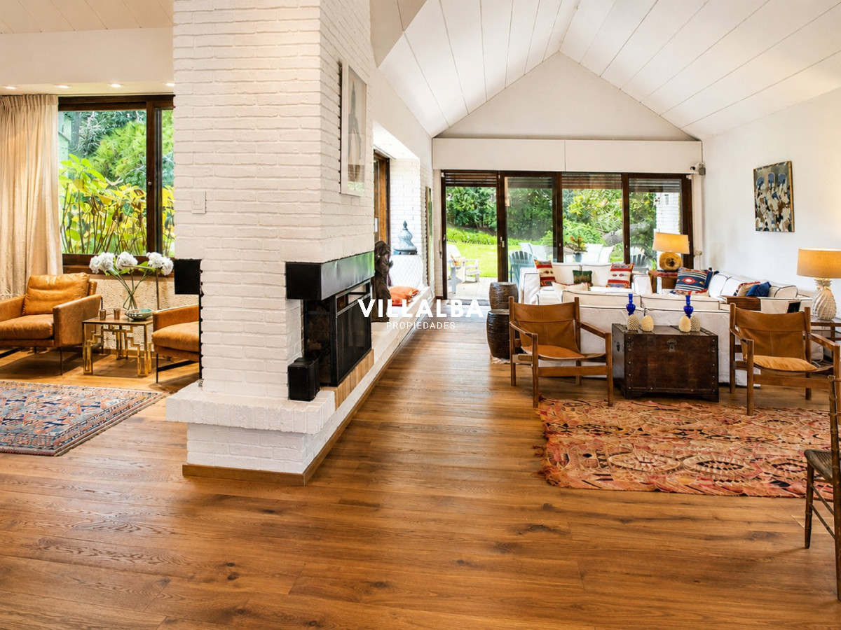 Casa ID.3629 - Elegante residencia en Venta en San Rafael proximo al mar