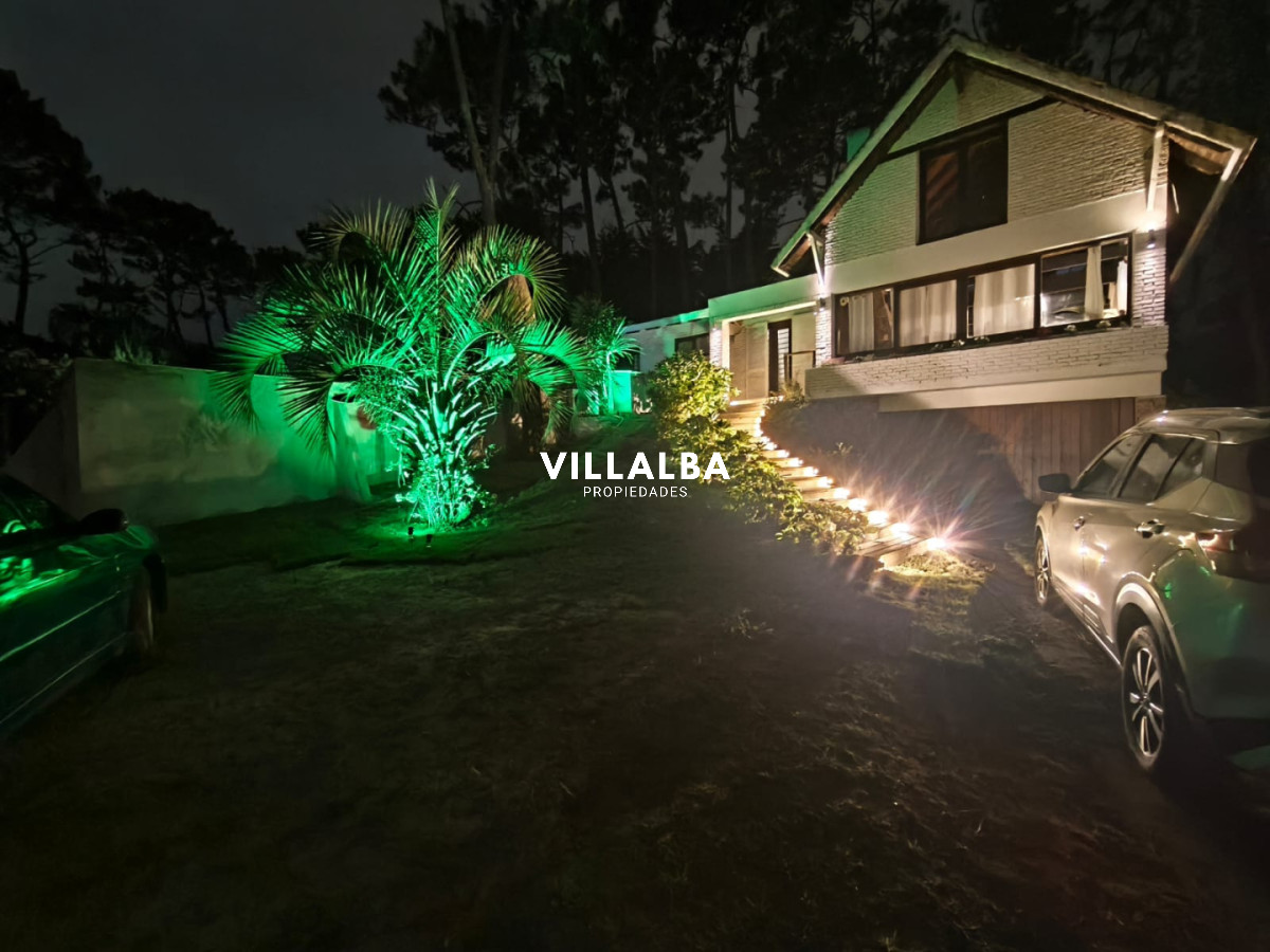 Casa ID.3241 - Casa en Venta de 5 dormitorios en San Rafael , Punta del este 