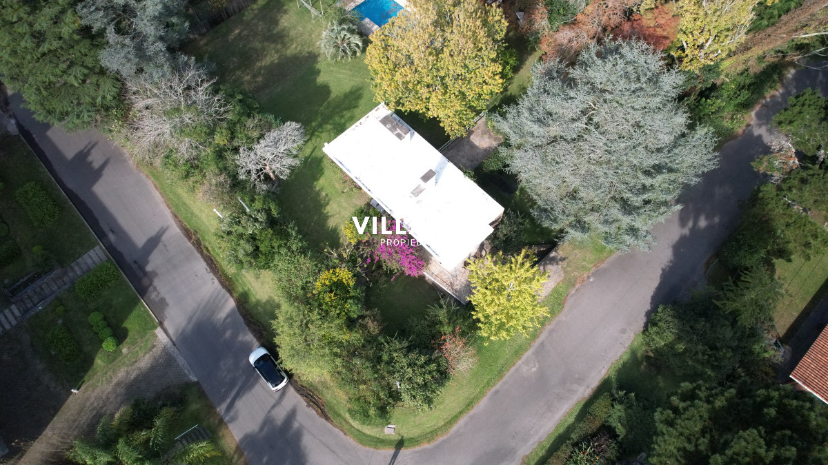 Casa ID.2933 - Casa en venta, Oportunidad para desarrollo inmobiliario en Playa Mansa, Punta del Este. 