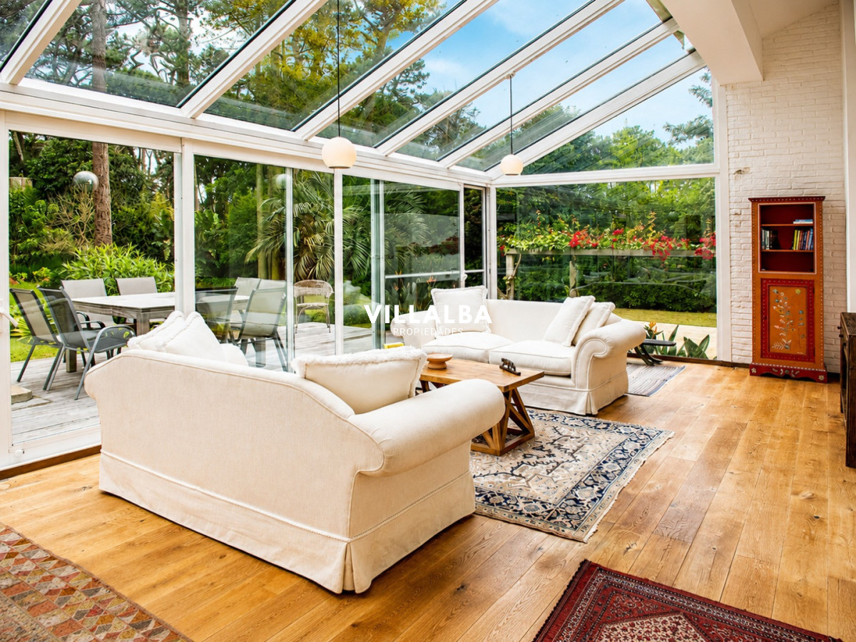 Casa ID.3629 - Elegante residencia en Venta en San Rafael proximo al mar