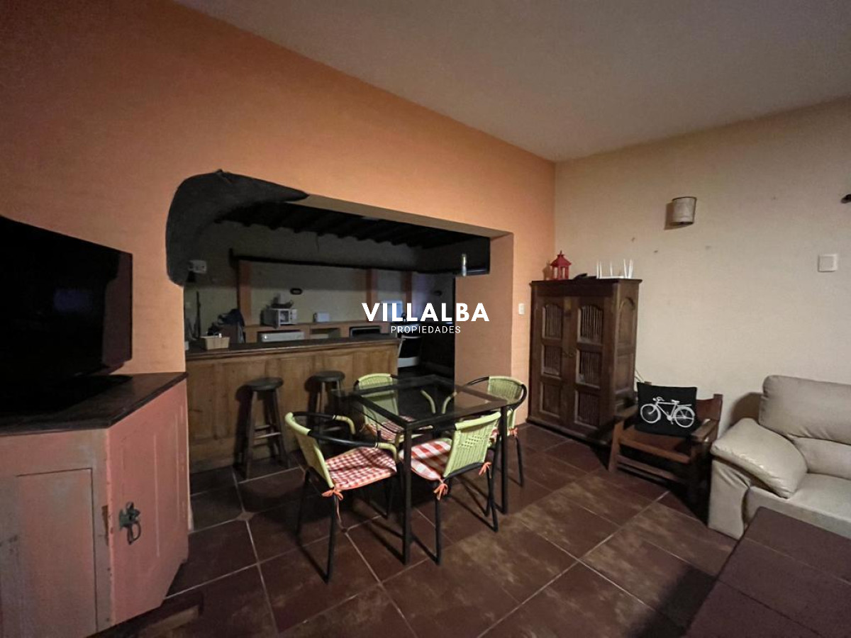 Apartamento ID.3549 - Hermosa casa en zona pinares a metros de la playa 