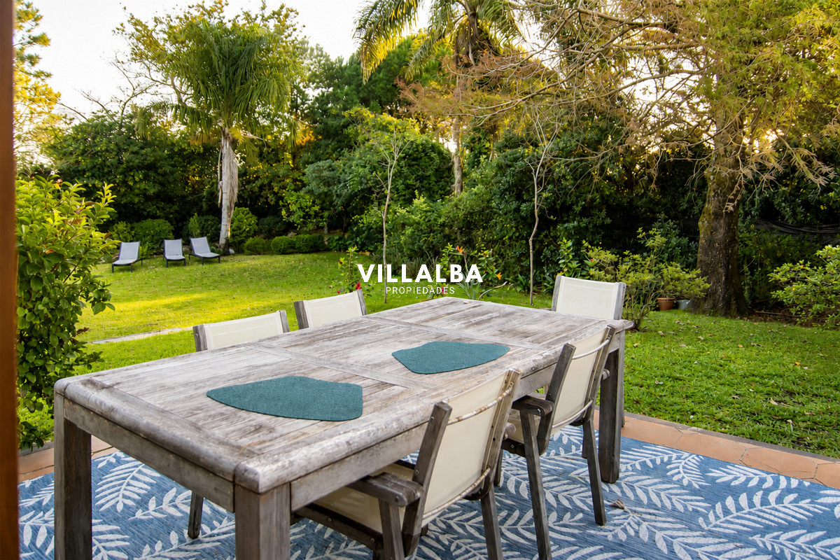 Apartamento ID.4768 - En venta casa de 3 dormitorios en Maldonado