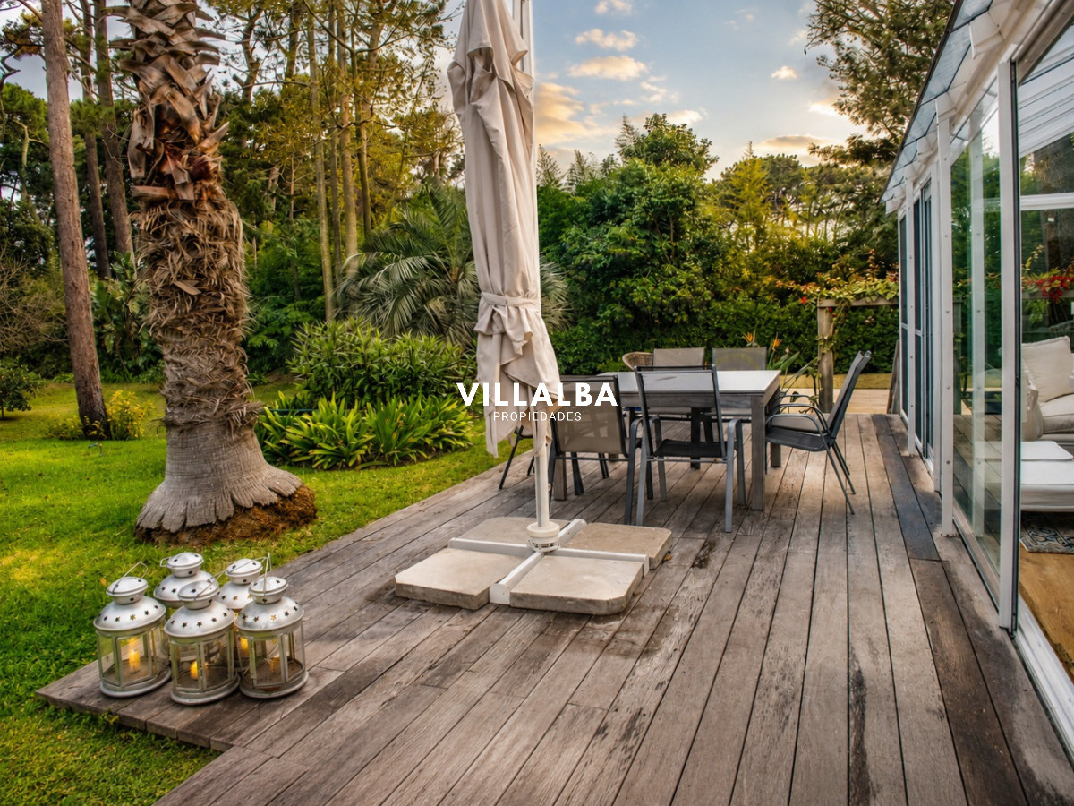 Casa ID.3629 - Elegante residencia en Venta en San Rafael proximo al mar