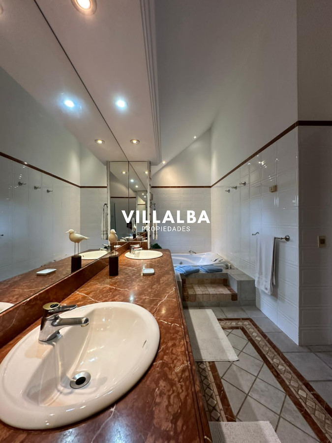 Apartamento ID.2813 - Propiedad exclusiva ubicada en Golf, Punta del este 
