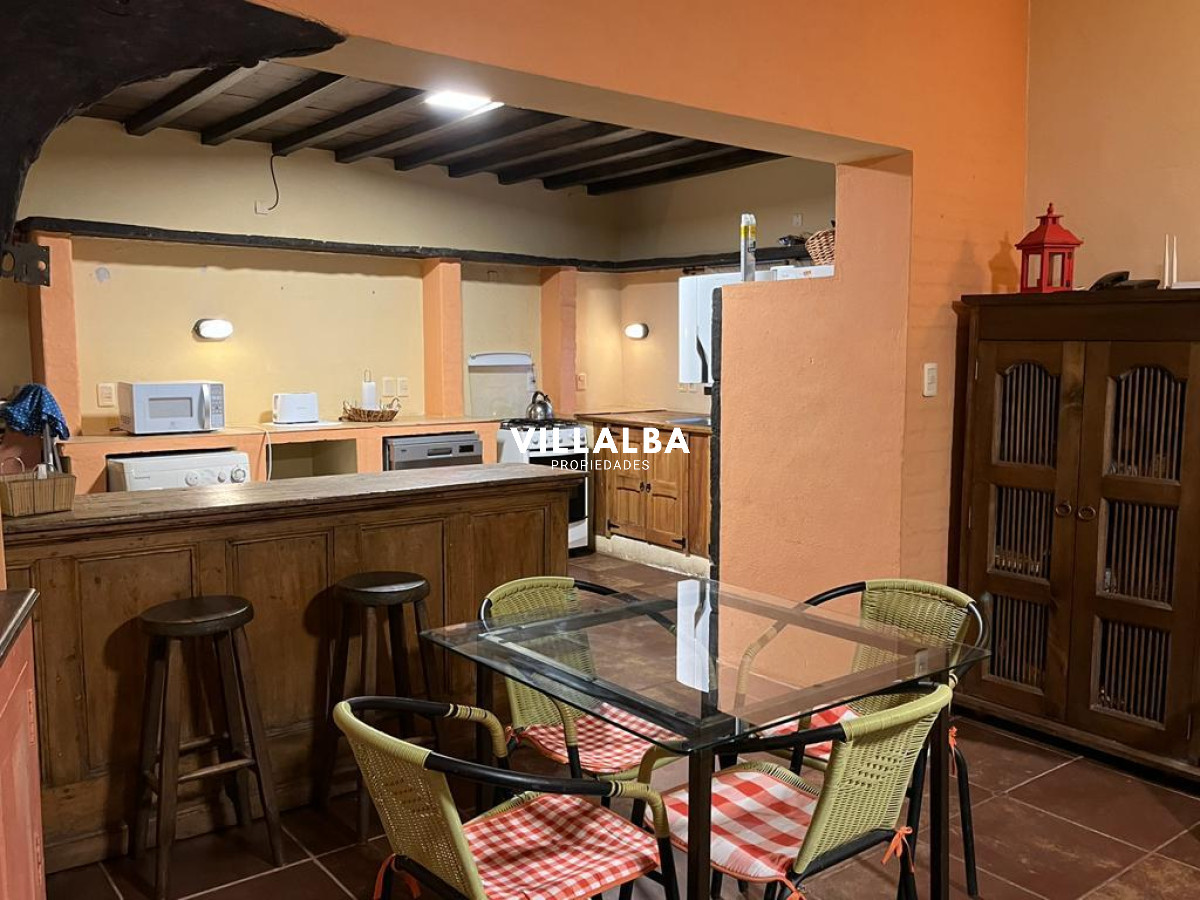 Apartamento ID.3549 - Hermosa casa en zona pinares a metros de la playa 