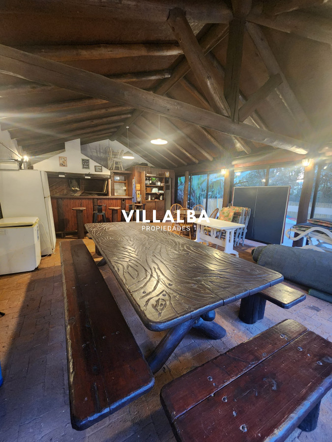 Apartamento ID.3730 - Vende casa en playa mansa punta del este