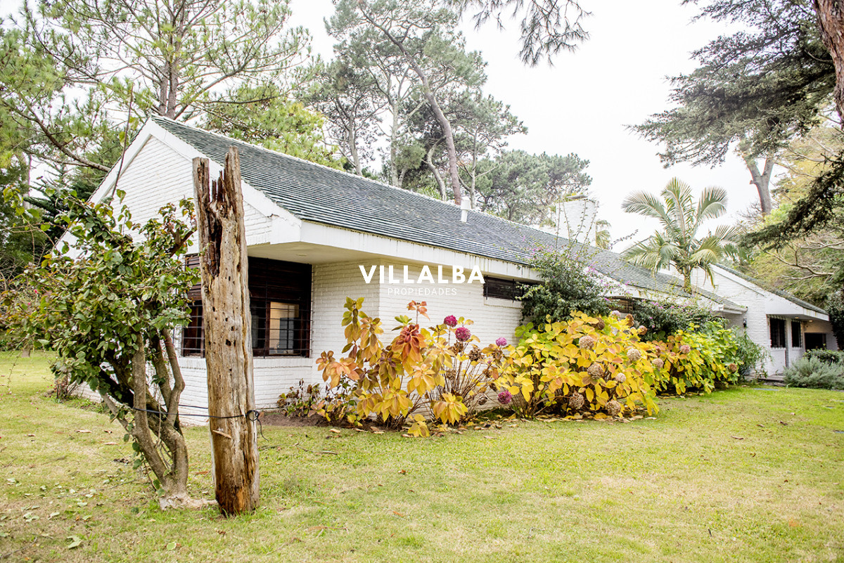 Apartamento ID.3629 - Elegante residencia en Venta en San Rafael proximo al mar