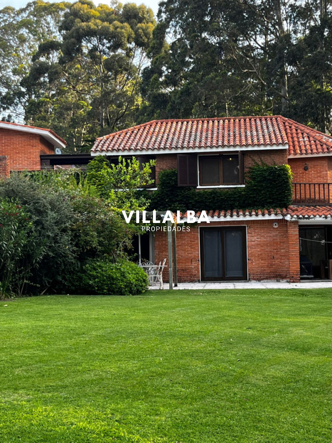 Apartamento ID.4858 - Casa a la venta 3 dormitorios en Punta del Este Rincon del indio