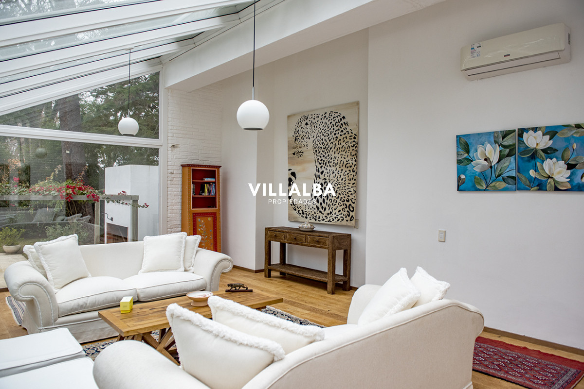 Apartamento ID.3629 - Elegante residencia en Venta en San Rafael proximo al mar