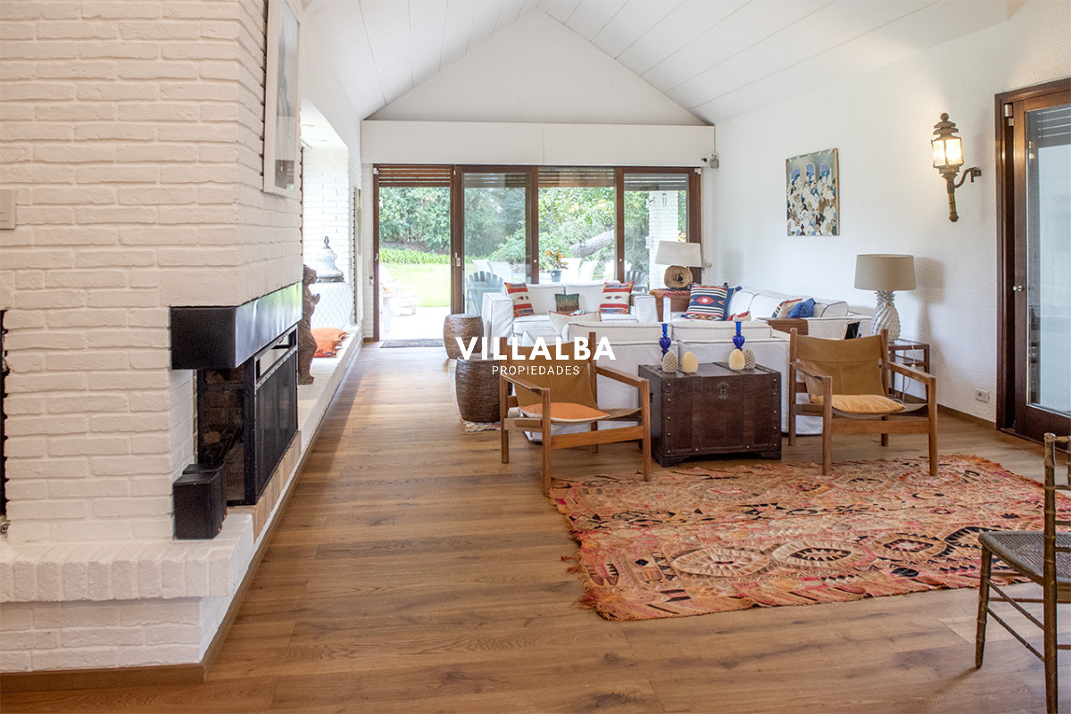 Apartamento ID.3629 - Elegante residencia en Venta en San Rafael proximo al mar