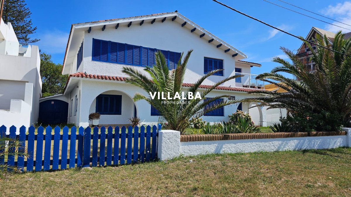 Apartamento ID.3322 - Importante residencia frente al mar en venta.