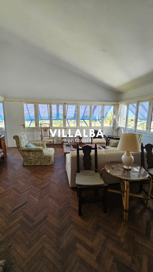 Apartamento ID.3322 - Importante residencia frente al mar en venta.