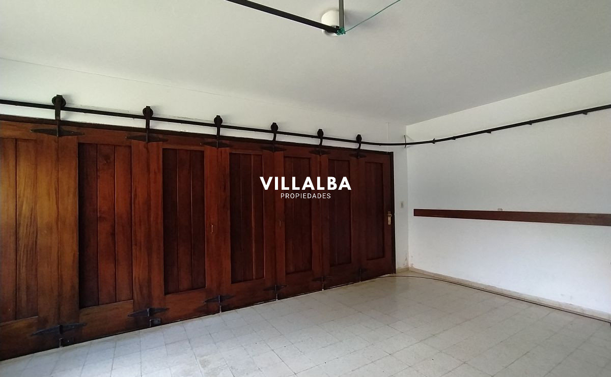 Apartamento ID.3323 - Hermosa mansión en Golf de 6 dormitorios , Punta del Este