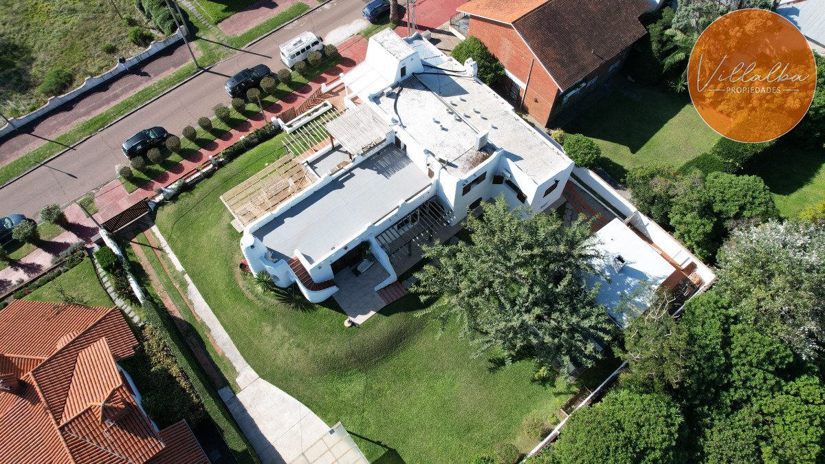Casa ID.3324 - Chalet en venta con vista al mar en casco histórico de la Península. 