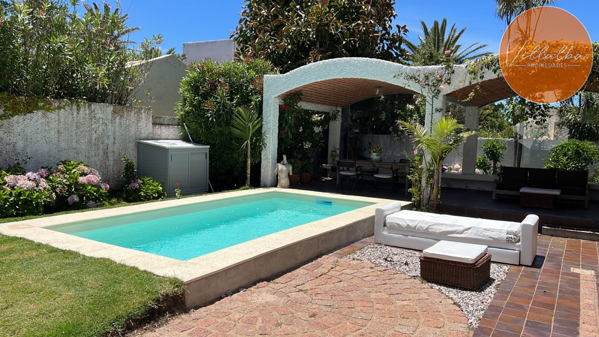 Casa ID.2673 - Hermosa casa en venta en zona de la península.
