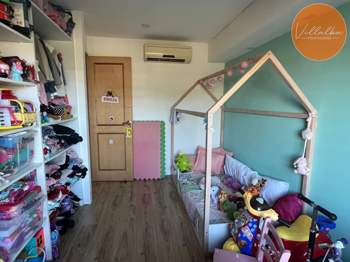 Apartamento ID.3301 - Vende casa de 3 dormitorios moderna en Maldonado, 