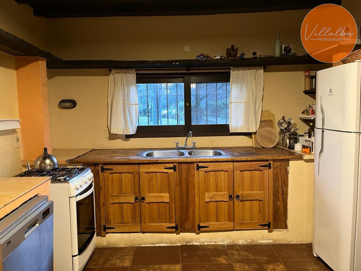 Apartamento ID.3549 - Hermosa casa en zona pinares a metros de la playa 