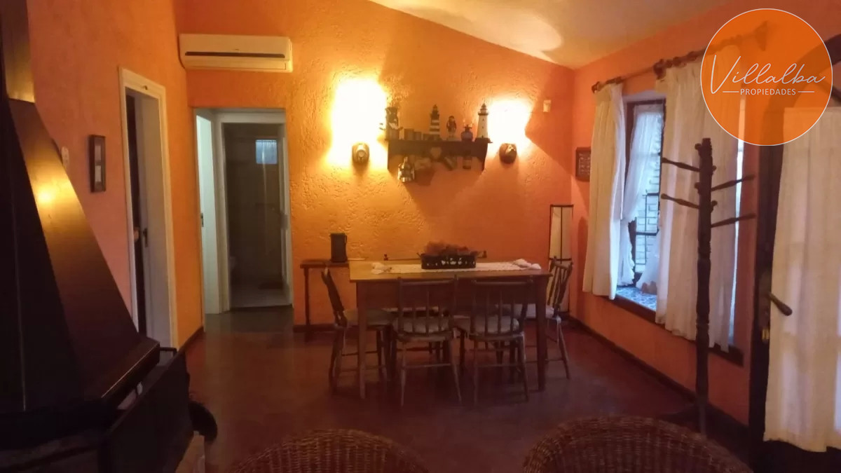 Casa ID.1483 - Venta Casa en Aidy Grill, Punta del Este con parrillero a pocas cuadras del mar