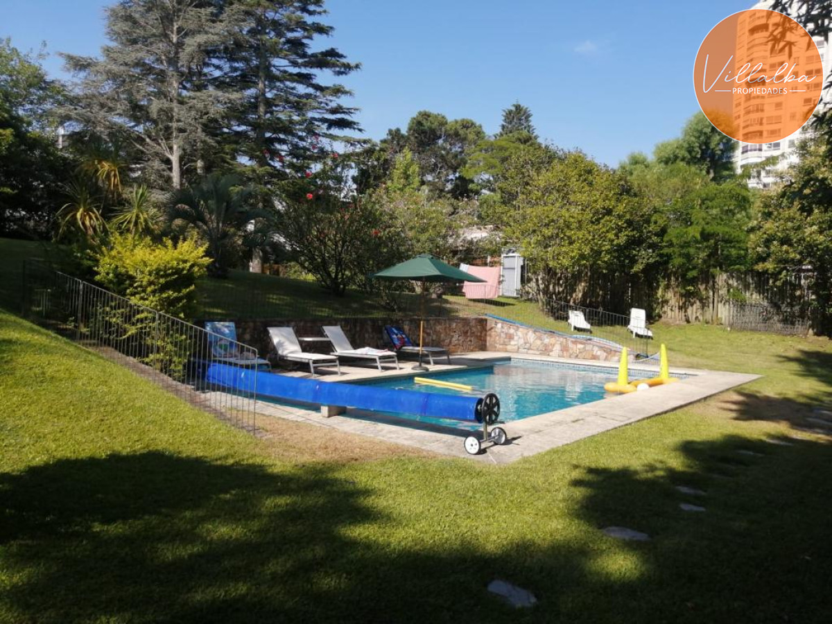 Casa ID.2933 - Casa en venta, Oportunidad para desarrollo inmobiliario en Playa Mansa, Punta del Este. 