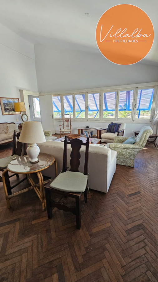 Apartamento ID.3322 - Importante residencia frente al mar en venta.