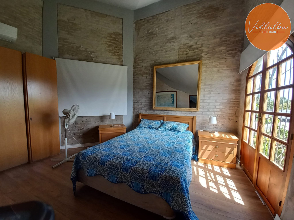 Apartamento ID.2047 - Vende casa de 3 dormitorios totalmente reformada. Con piscina climatizada. Cerca de colegios, Punta del Este 