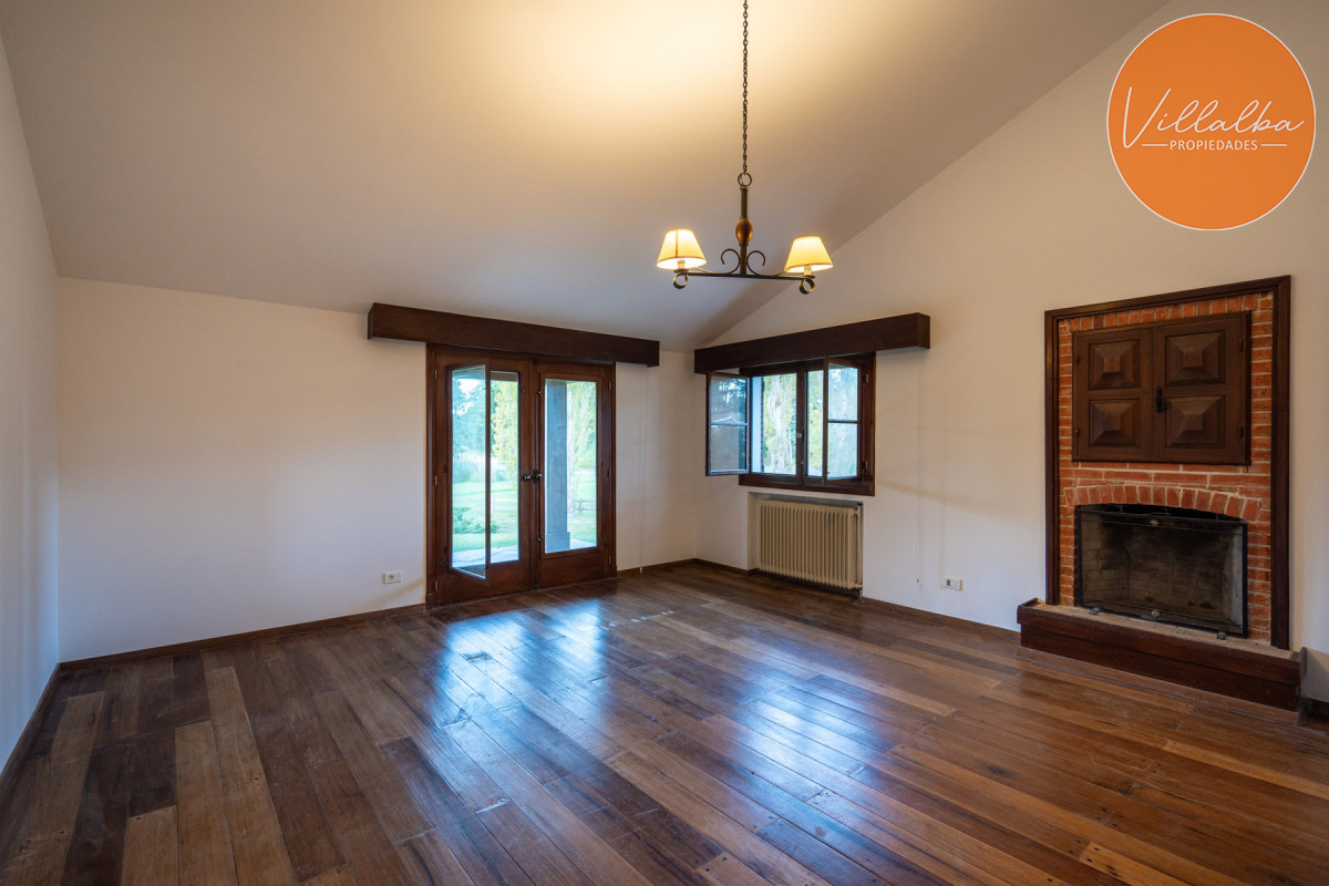 Apartamento ID.3251 - En venta casa de 4 dormitorios, con agradable entorno en Golf, Punta del Este.