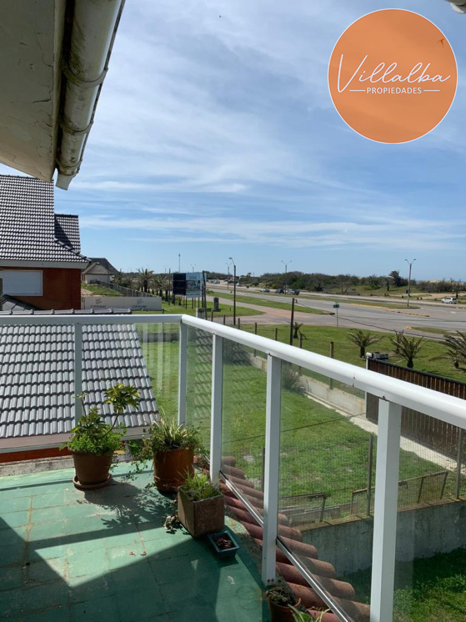 Apartamento ID.3322 - Importante residencia frente al mar en venta.