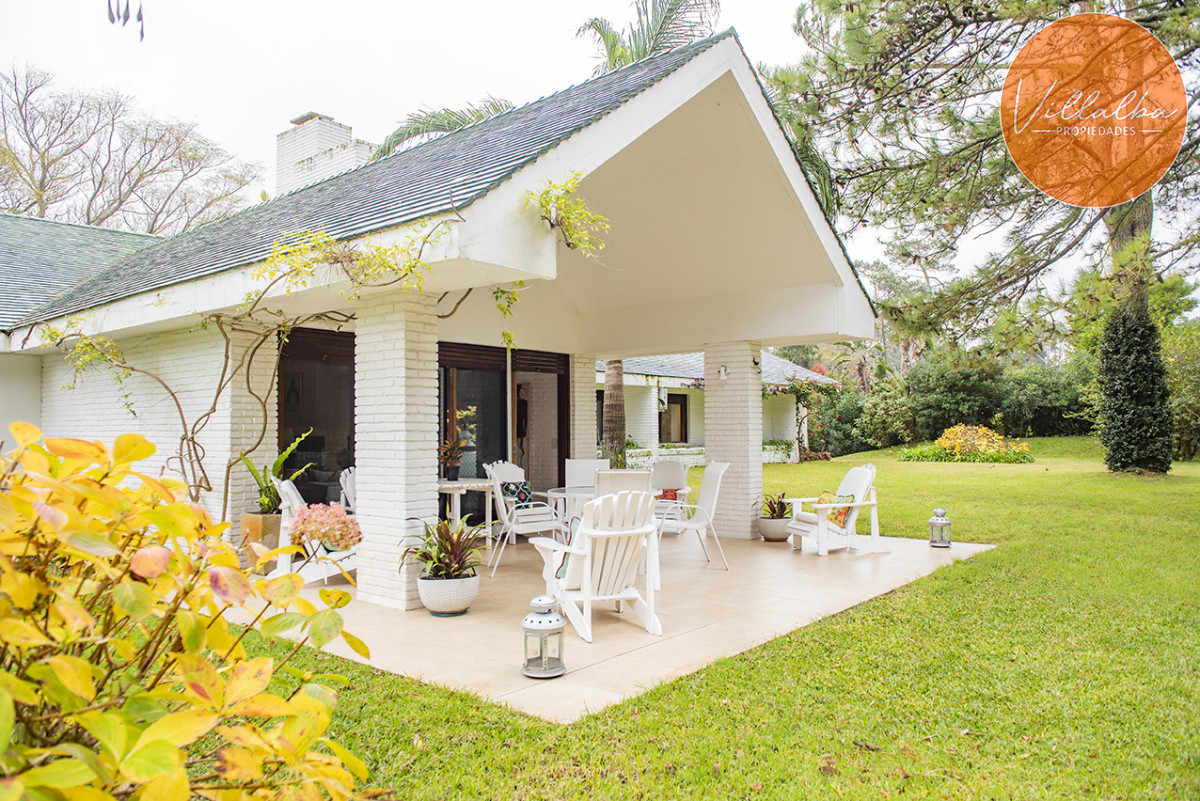 Apartamento ID.3629 - Elegante residencia en Venta en San Rafael proximo al mar