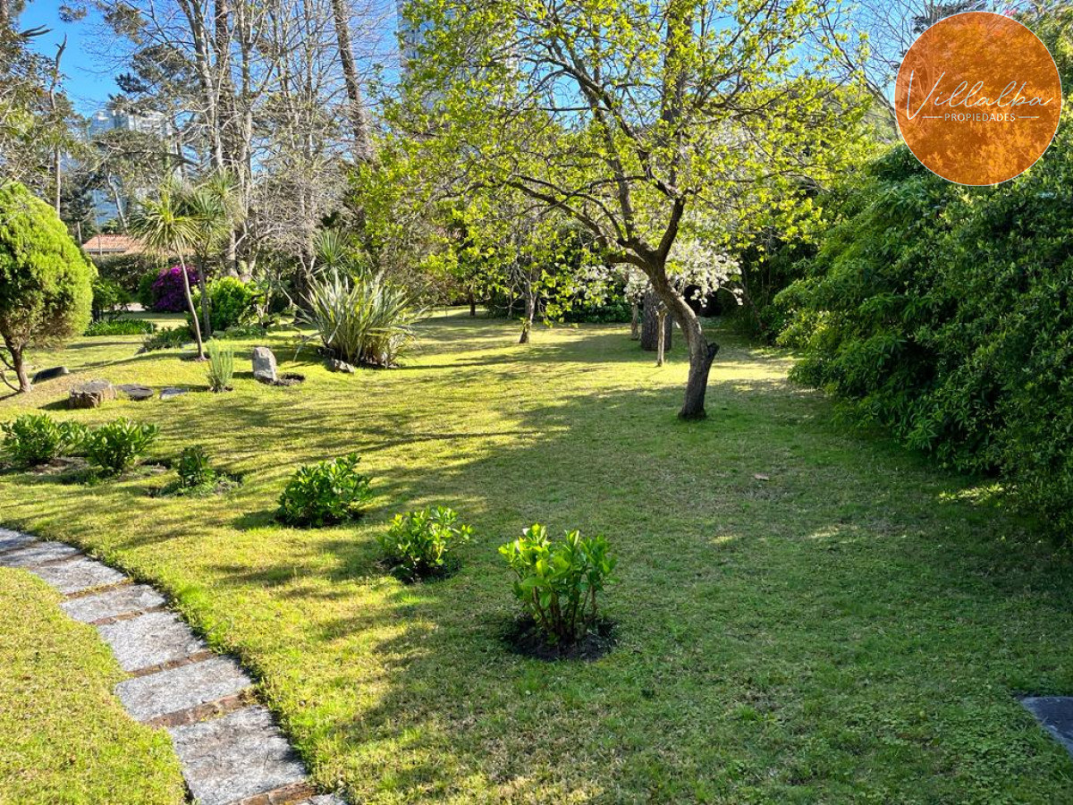 Apartamento ID.2208 - Casa acogedora muy iluminada de 5 dormitorios
