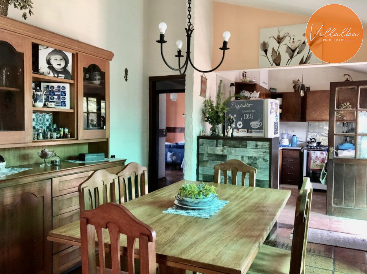 Casa ID.2463 - Vende casa en excelente estado, con 3 dormitorios más apto en Barrio Cantegril, Punta del Este 