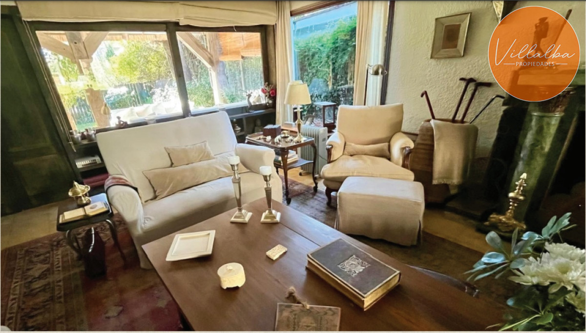 Apartamento ID.3313 - Venta de casa de 3 dormitorios + casa de huespedes mansa